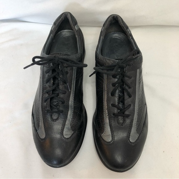 ECCO Black Leather Tie Up Sneaker With Grey Accent Stripe Size 38 (7) - Picture 3 of 10